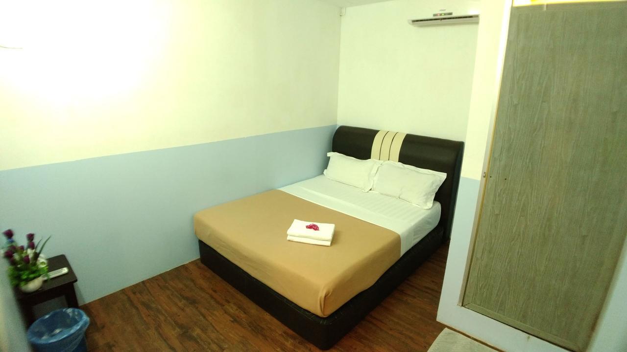 Apple 1 Hotel Budget Гелугор Екстериор снимка