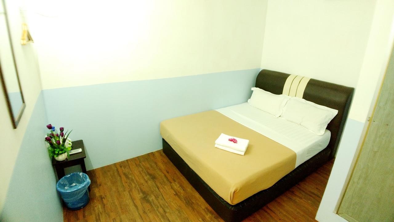 Apple 1 Hotel Budget Гелугор Екстериор снимка